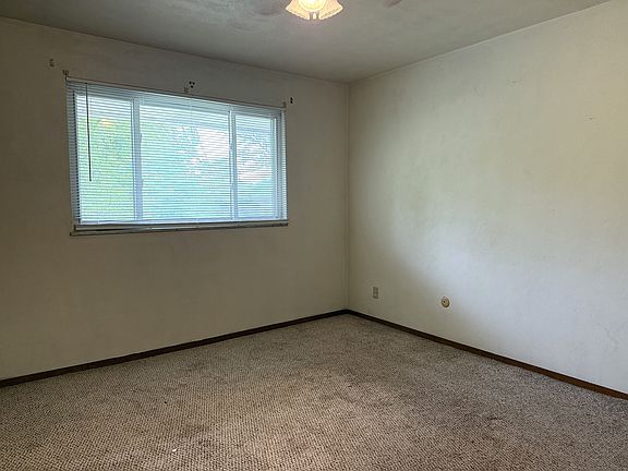 4th image of 2829-2839 Lake Shore Pl #2835