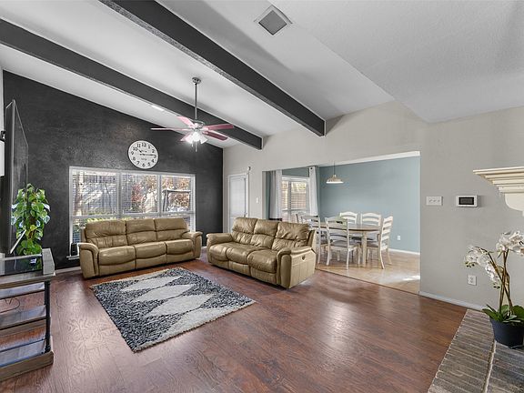 3rd image of 2127 Holt Rd
