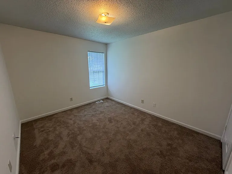 1613 Fort Perry Way — Photo 15