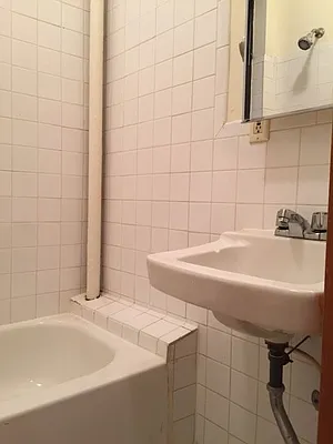 Rented by Warren T Real Estate Corp. | media 34