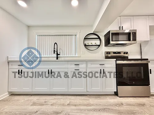 1707 Wilhelmina Rise Photo 1