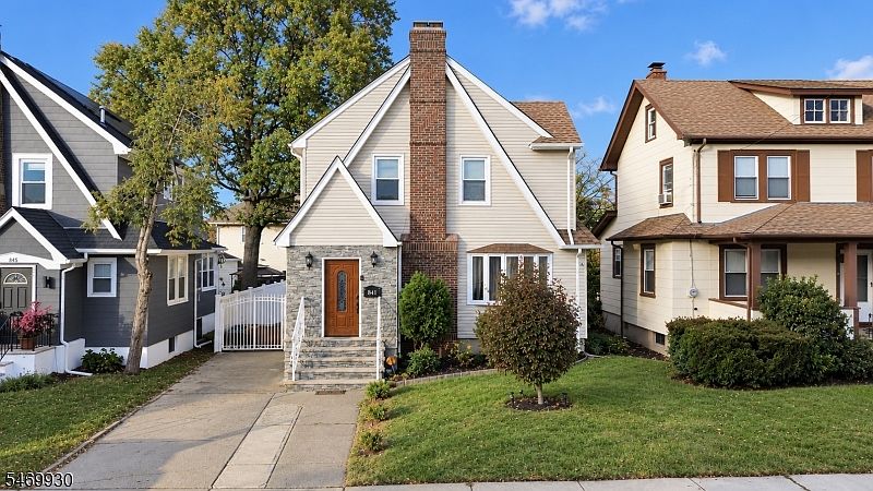 1st image of 841 Bailey Ave