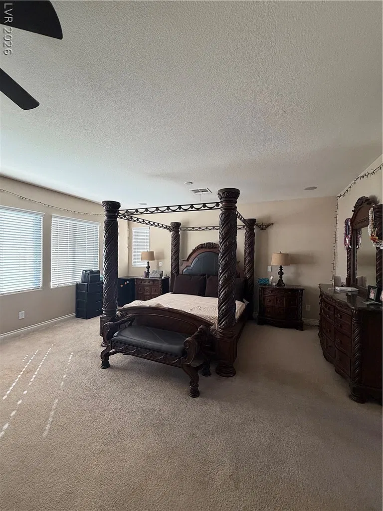 4 bed, 3.5 bath, 3968 sqft, $3,999 — Photo 3