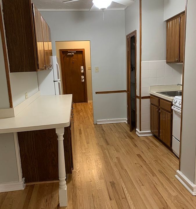 1st image of 227 E Walton Pl #1A