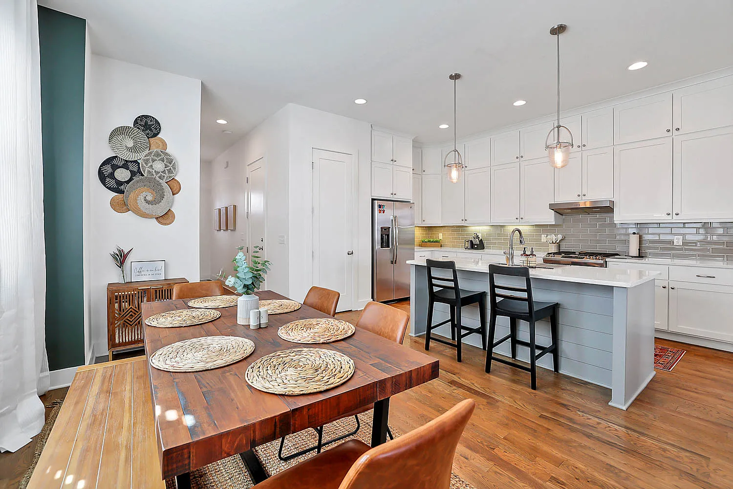 Modern 3-Bedroom Home Minutes from Downtown Nashville — Photo 4