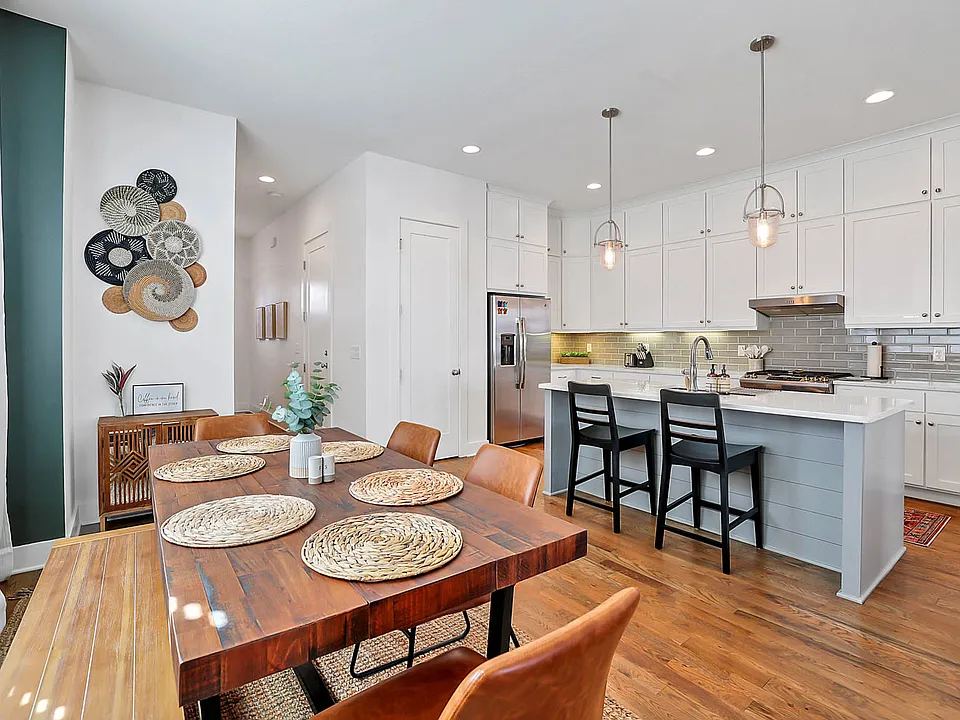 329A Vivelle Ave
