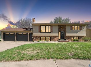 4108 E 23rd St, Sioux Falls, SD 57103