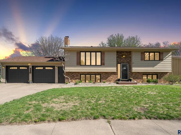 4108 E 23rd St, Sioux Falls, SD 57103