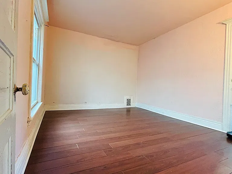 115 Wakefield Ave #1 — Photo 2