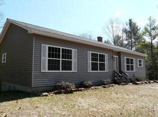 8 Pine Point Ln, Winthrop, ME 04364