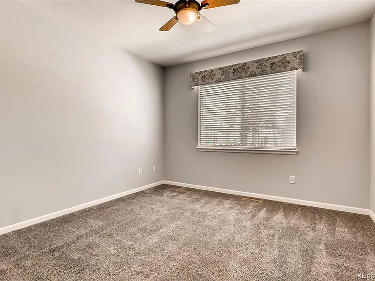 677 Canyon Dr — Photo 10