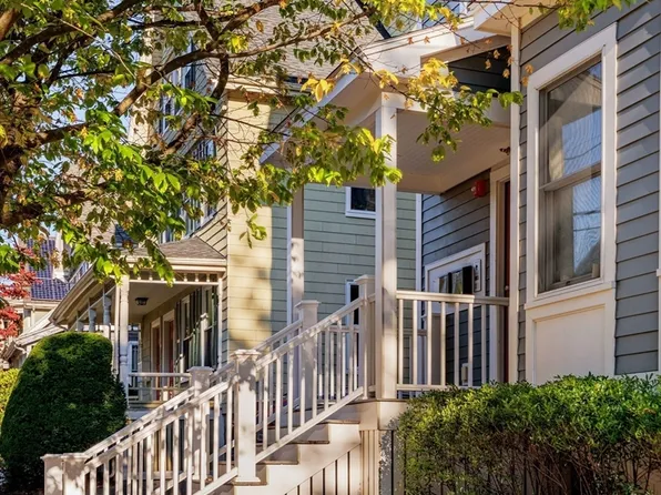 59 Berkeley St Unit 3, Somerville, MA 02143