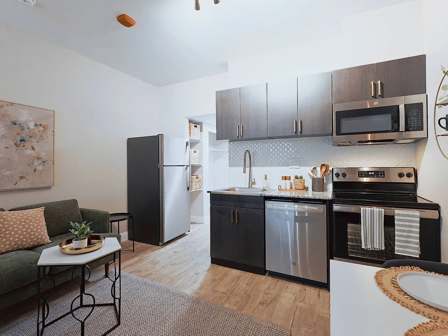 VEER Apartments — Photo 4