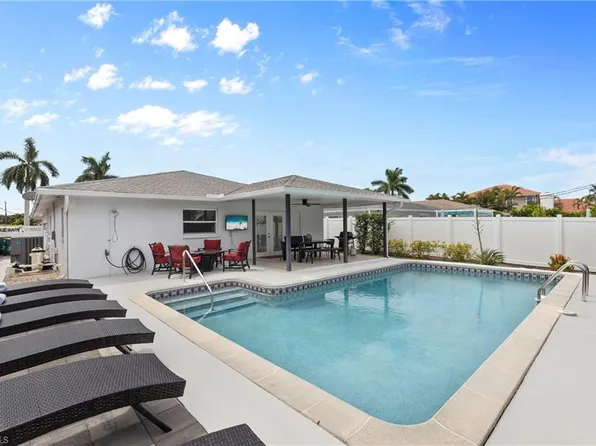 683 94th AVE N, NAPLES, FL 34108