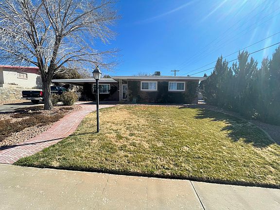2nd image of 105 Espana Ln