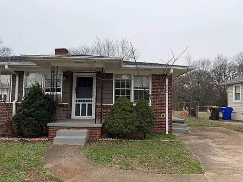205 White Oak Dr #B Photo 1
