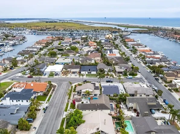 3912 Finisterre Dr, Huntington Beach, CA 92649