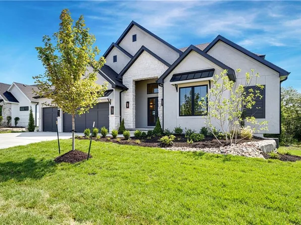 18105 Cody St, Overland Park, KS 66013