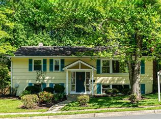 105 Yeonas Dr SW, Vienna, VA 22180