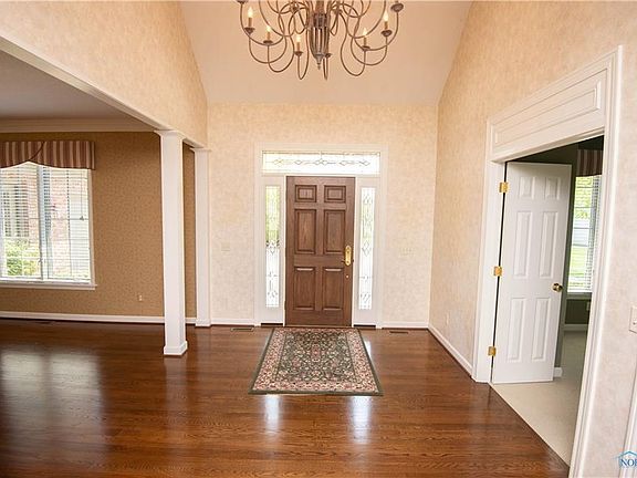 3rd image of 7120 Oak Bluff Ln