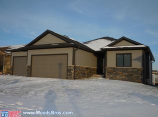 9050 S 74th St, Lincoln, NE 68516