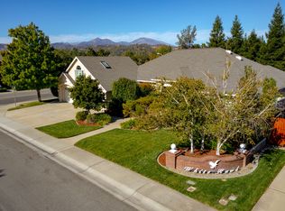 3294 Misty Glen Dr, Redding, CA 96001