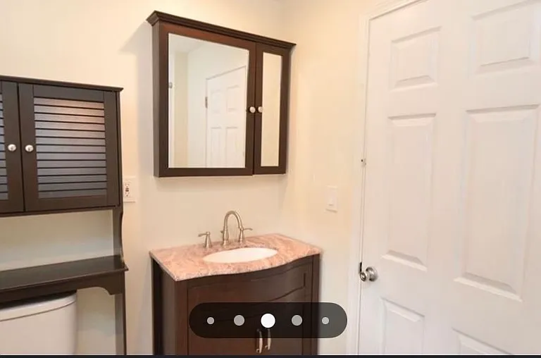 Full bath on second floor.