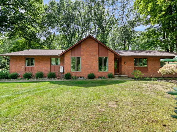 3720 Orion St NW, North Canton, OH 44720