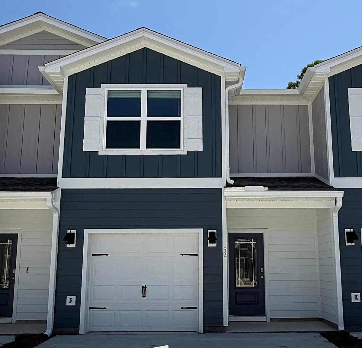 3 bed, 2.5 bath, 1459 sqft, $2,280 — Photo 1