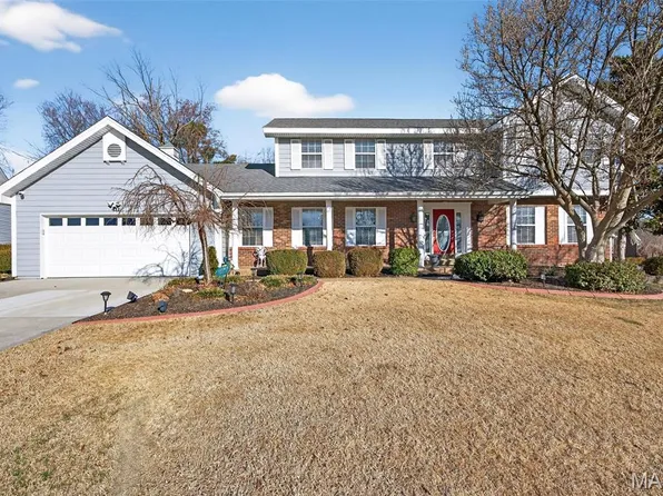 411 Savannah Ridge Dr, Saint Charles, MO 63303