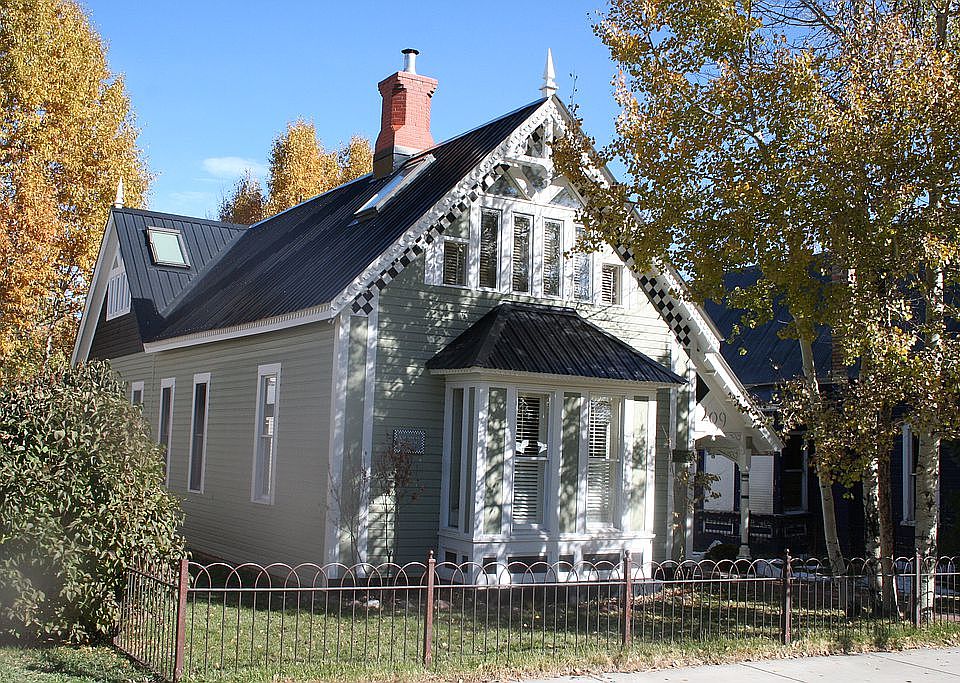 2nd image of 409 Elk Ave