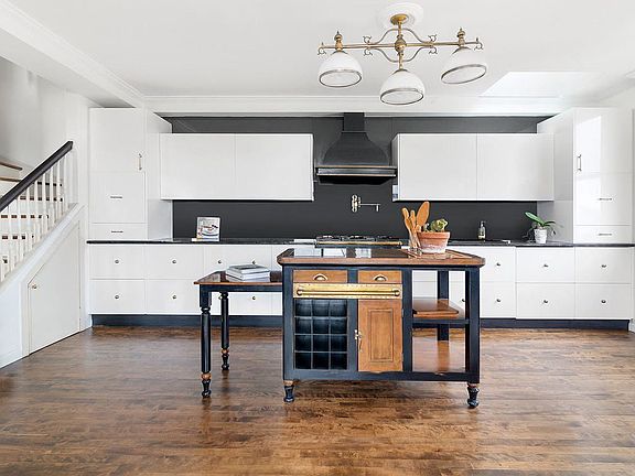 3rd image of 231 15th St APT 6B