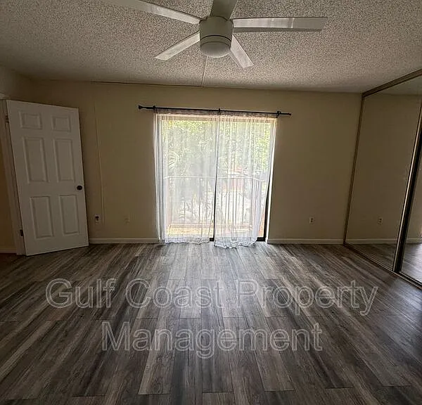 5249 Cedarbend Dr #1 — Photo 22