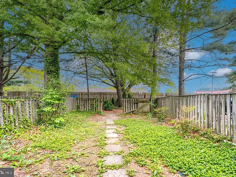 43 Oak Crest Ct — Photo 26