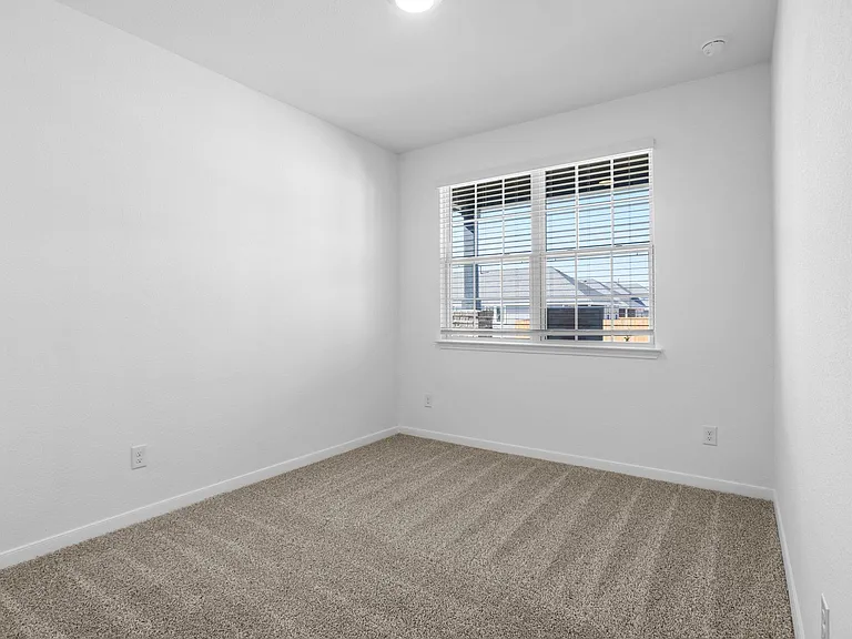 305 Brooks Ranch Dr — Photo 8