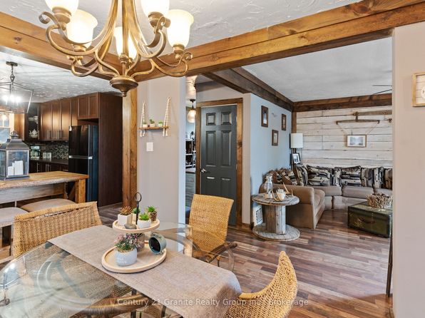 16 Newcastle St, Minden Hills, ON K0M 2K0