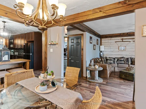16 Newcastle St, Minden Hills, ON K0M 2K0