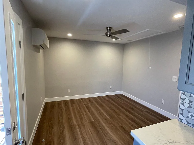 3128 Grim Ave — Photo 6