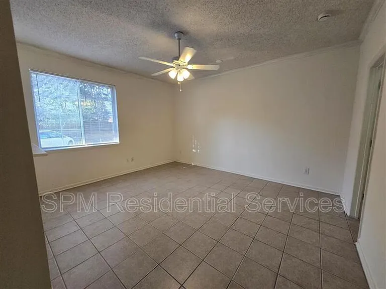2705 Mayfair Dr #H-104 — Photo 5