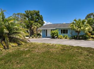 2216 Lake Shore Dr, Nokomis, FL 34275