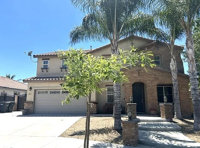 1043 Saltbush Ln — Photo 1