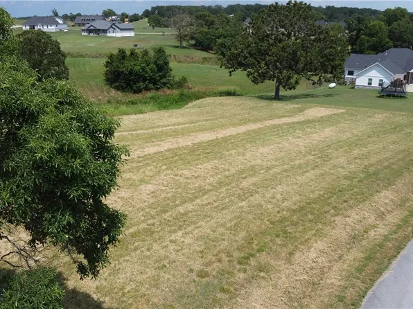 19 Rain Drop Ln #19, Gravette, AR 72736