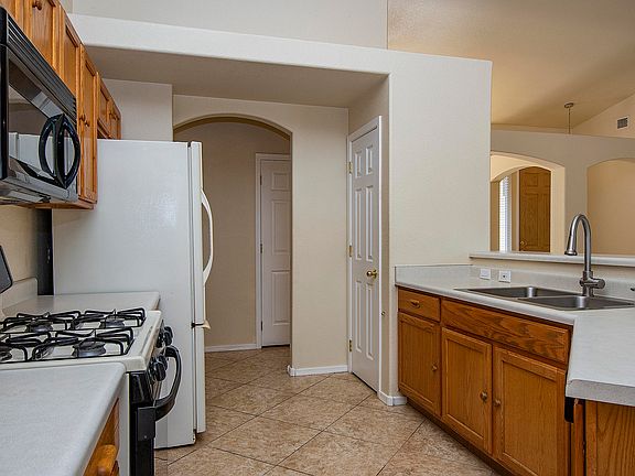5th image of 9295 N Sugar Foot Dr