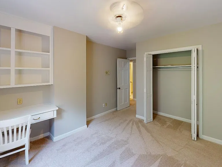 6619 Bunker Hill Cir — Photo 3