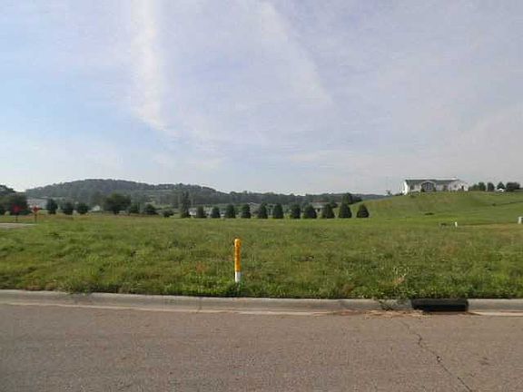 3rd image of 2059 Sheryl Lynn Dr