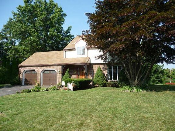 3rd image of 510 Ridgeway Dr