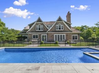 21 Burkeshire Dr, Sag Harbor, NY 11963