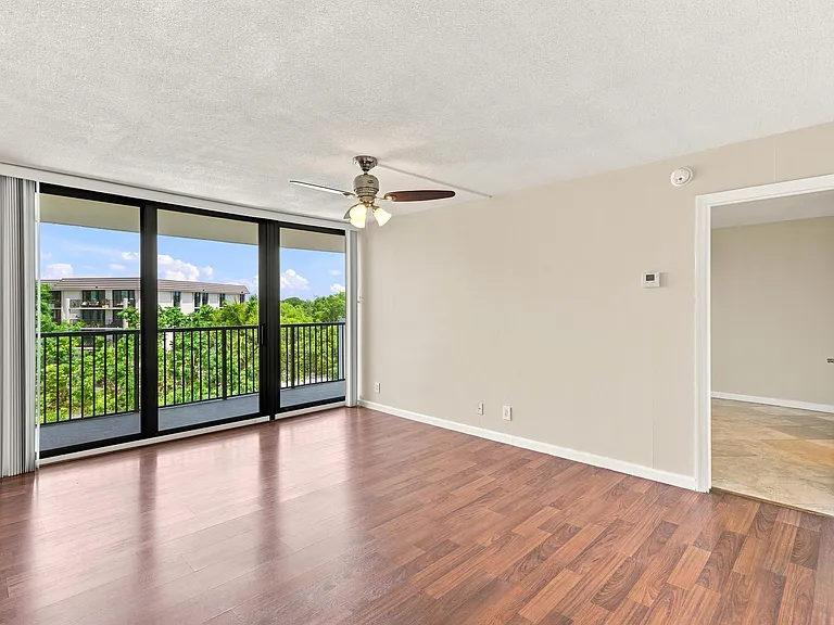 1301 River Reach Dr #514 — Photo 22