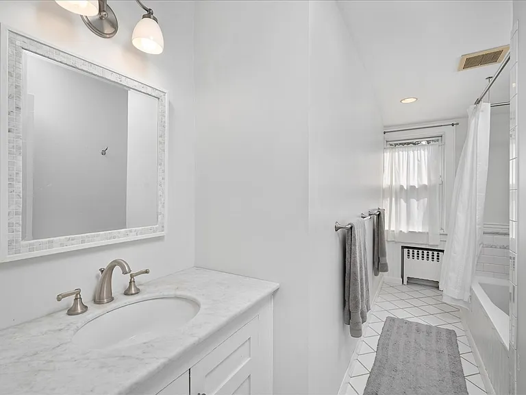 11 Cherry Ave #2 — Photo 8