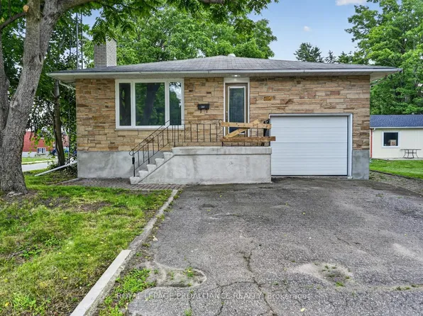 415 Railway Ave, Prescott, ON K0E 1T0
